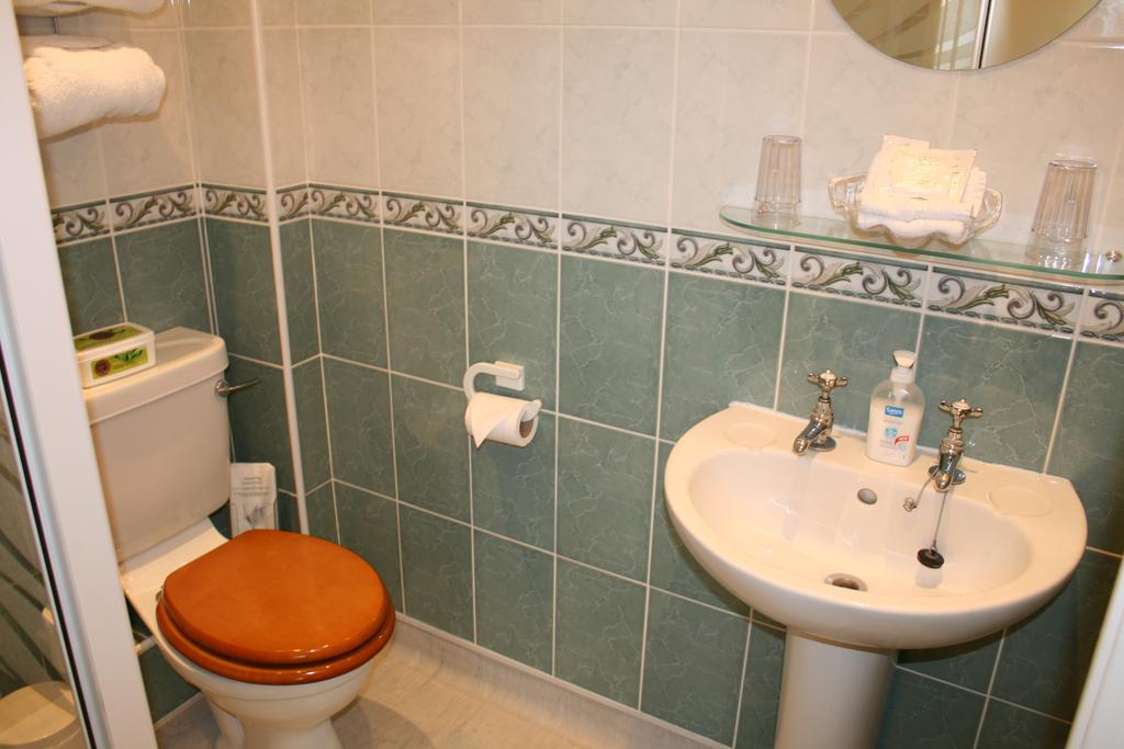 Bridge House B&B Τσέλτενχαμ Εξωτερικό φωτογραφία