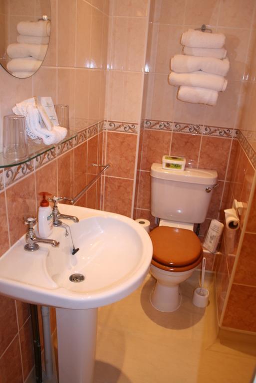 Bridge House B&B Τσέλτενχαμ Εξωτερικό φωτογραφία